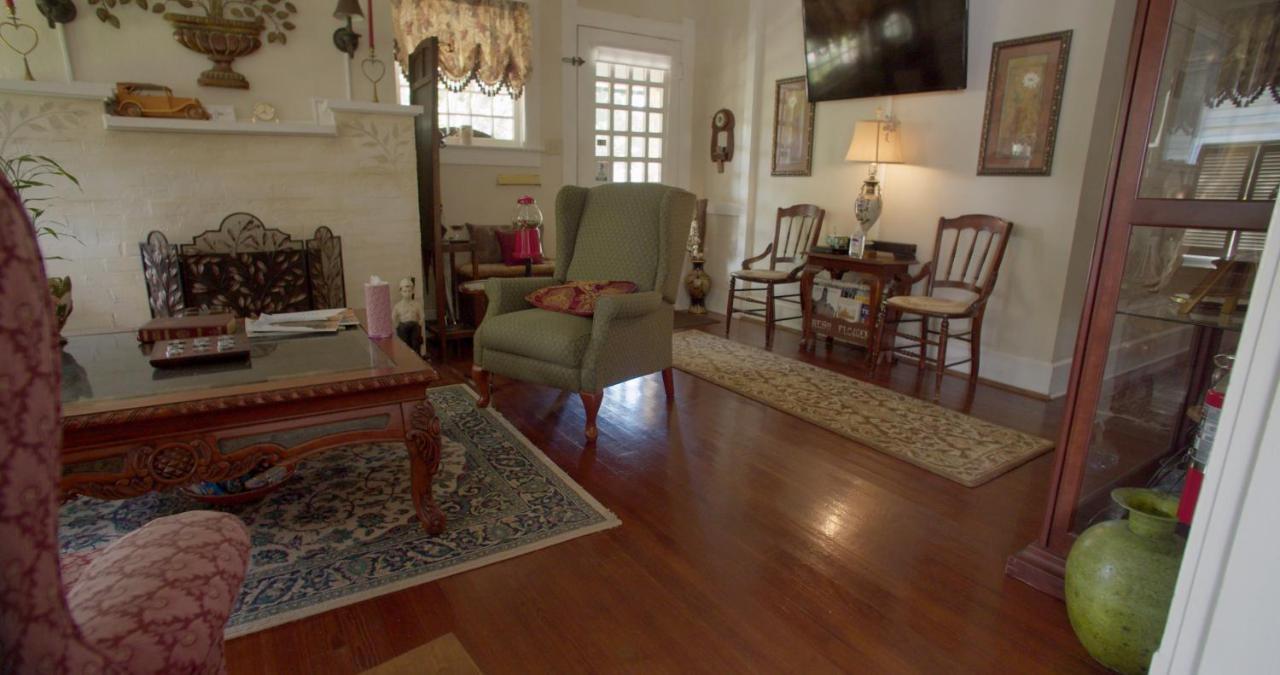 Granbury Gardens Bed And Breakfast 외부 사진