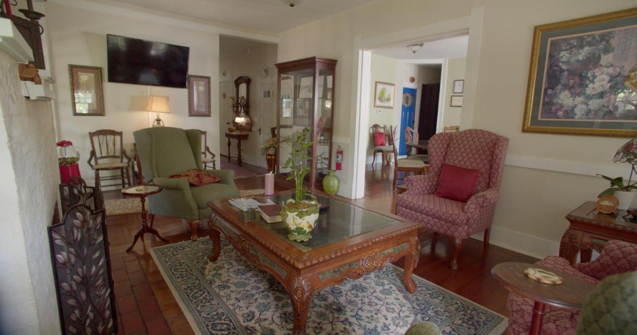 Granbury Gardens Bed And Breakfast 외부 사진